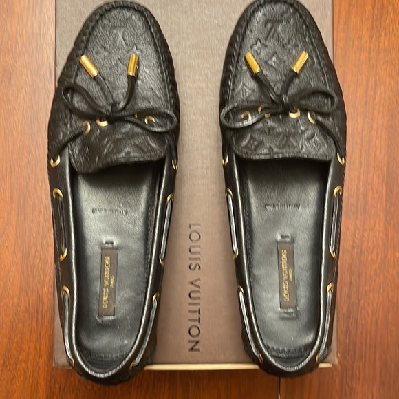 Louis Vuitton Black  Driver Loafers . - Picture 4 of 8